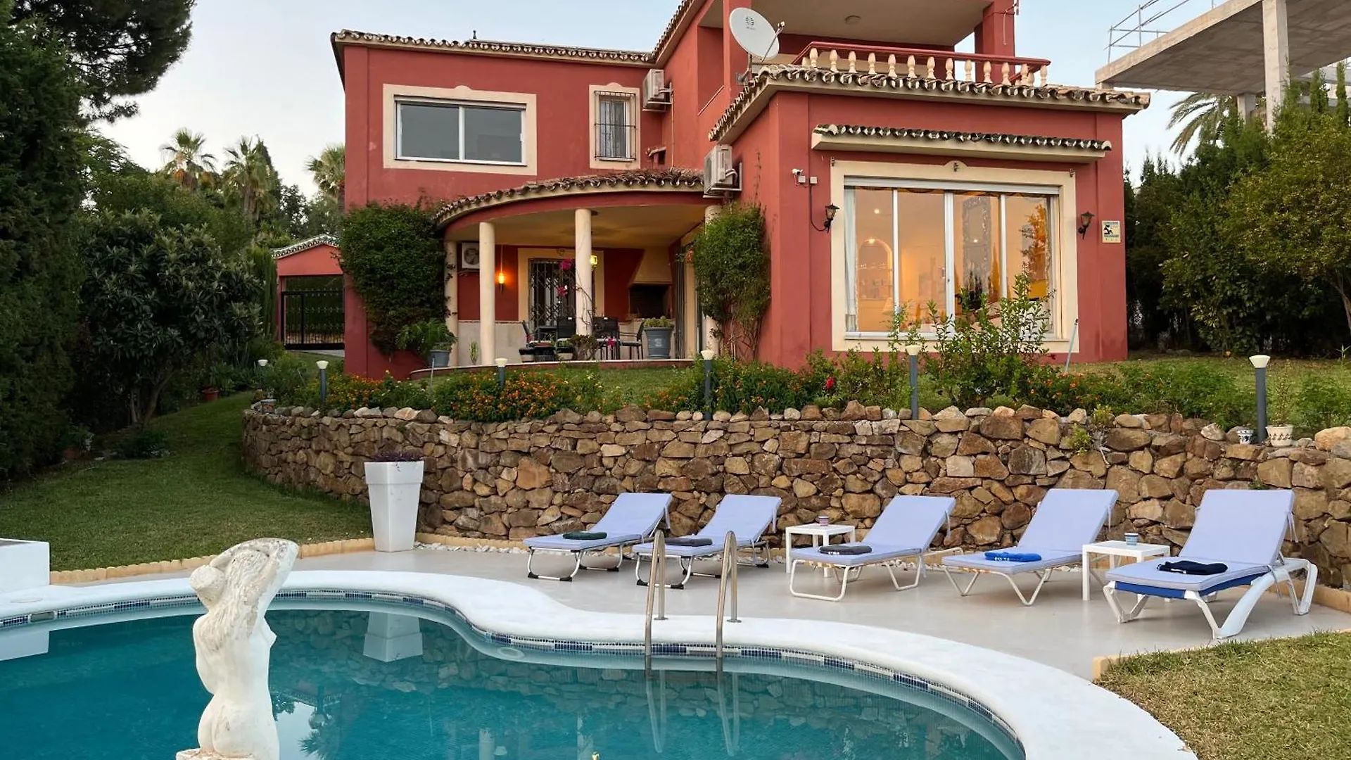 Luxurious Villa 6 Min From Beach With Sea Views contacts