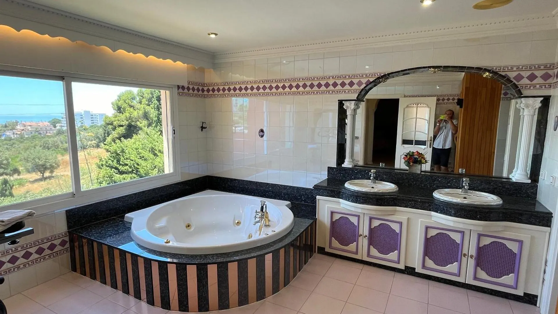 Luxurious Villa 6 Min From Beach With Sea Views Marbella