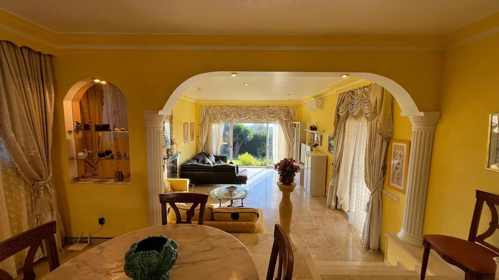 Luxurious Villa 6 Min From Beach With Sea Views Marbella