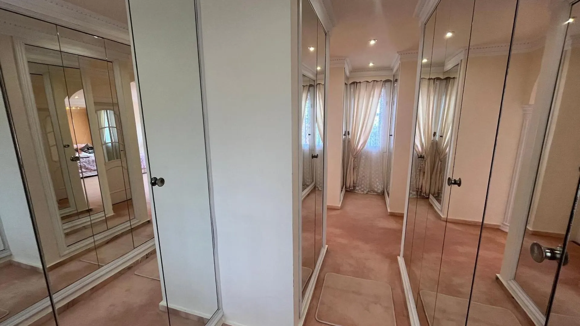 Luxurious Villa 6 Min From Beach With Sea Views Marbella 0*,