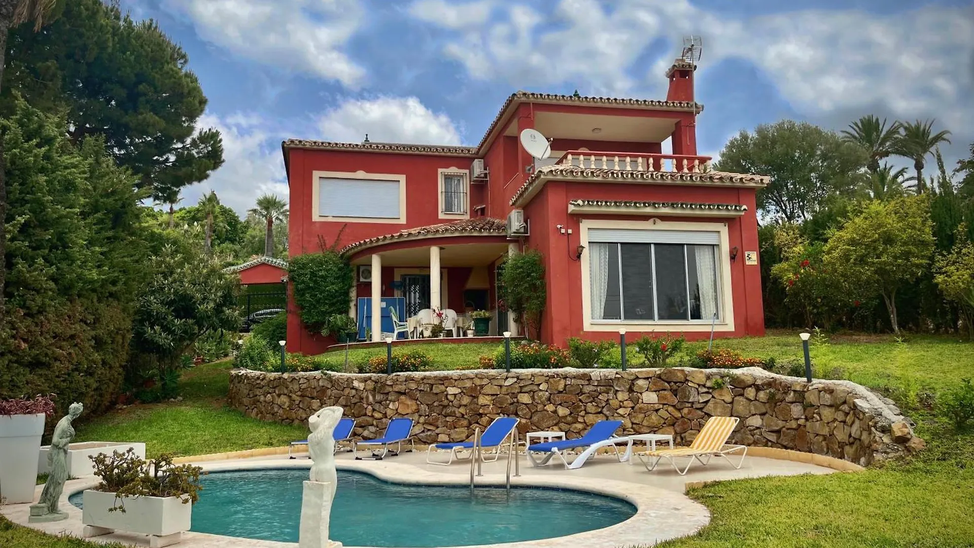 Luxurious Villa 6 Min From Beach With Sea Views Marbella Spain