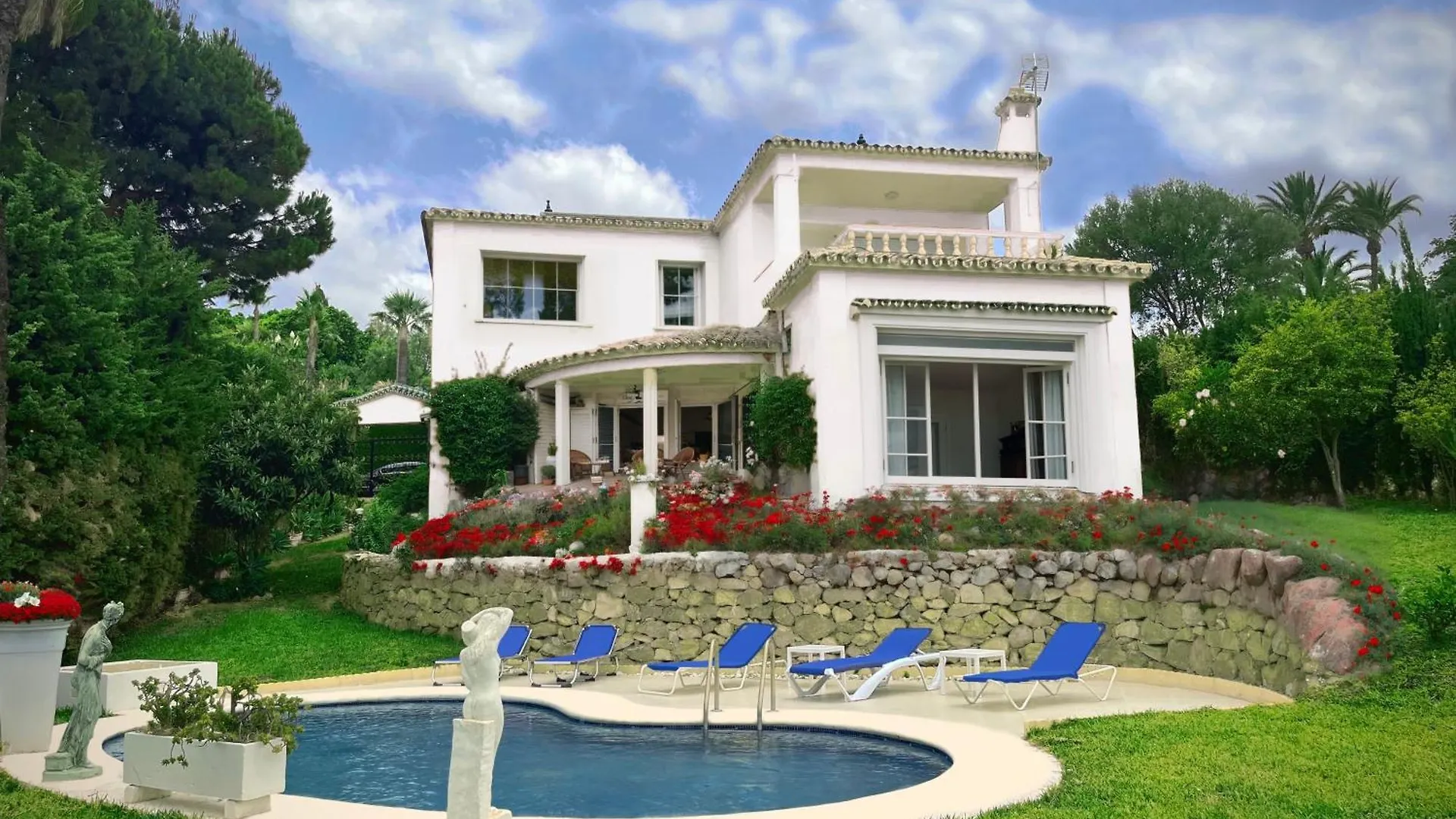 Luxurious Villa 6 Min From Beach With Sea Views Marbella